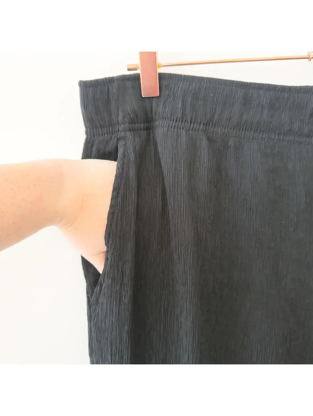 Gap Black Crinkle Wide-Leg Pull-On Pants XL - Picture 2 of 6